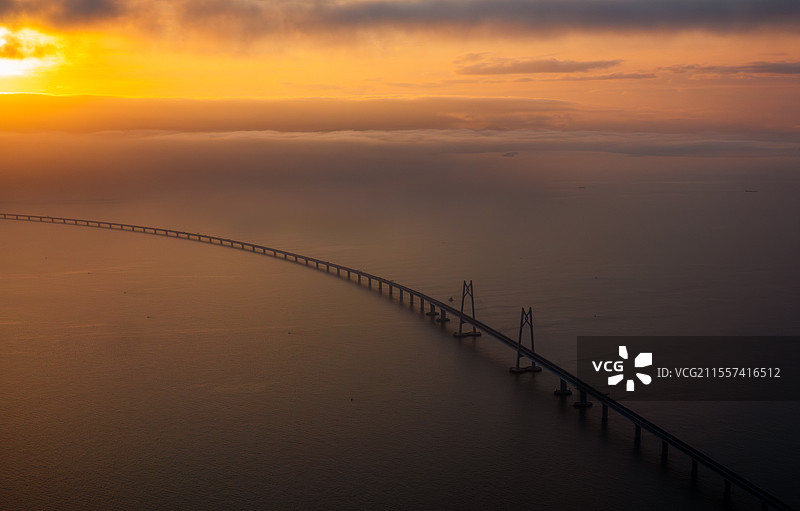 港珠澳大桥 夕阳下图片素材