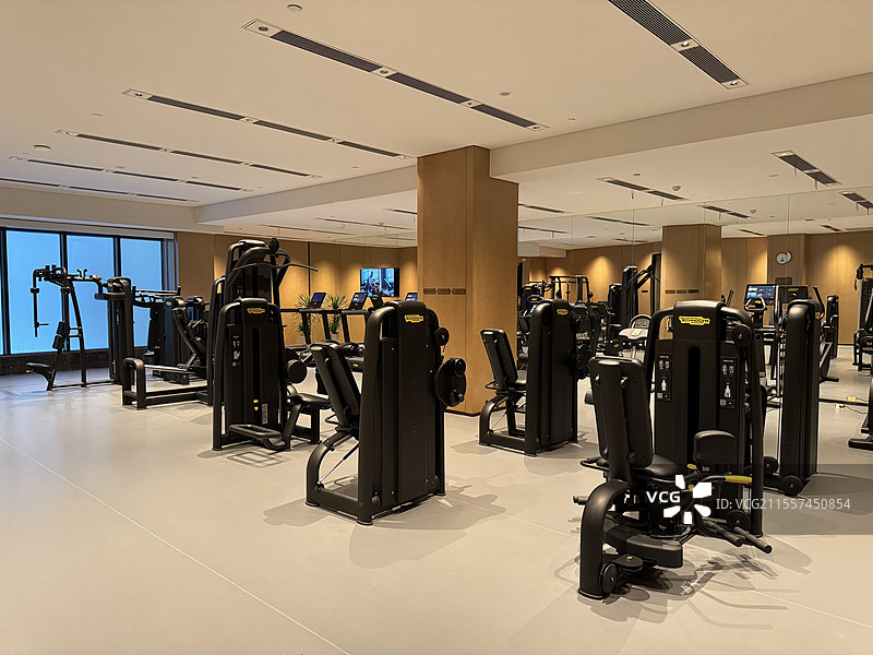 豪华酒店的健身房，干净整洁的图片素材