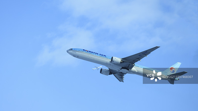 韩国航空波音777和日本北海道之翼飞机图片素材