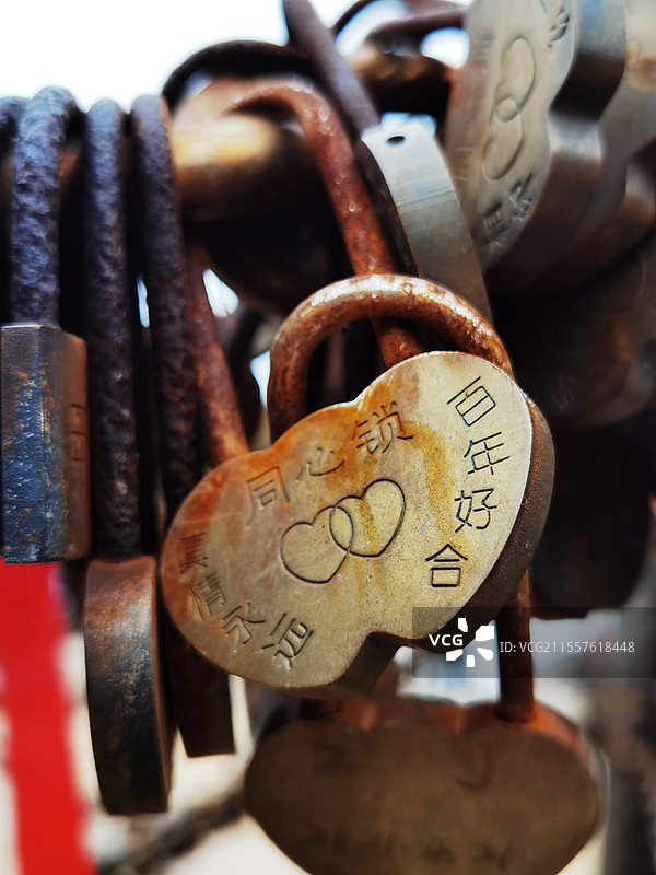 无锡市鼋头渚同心锁图片素材