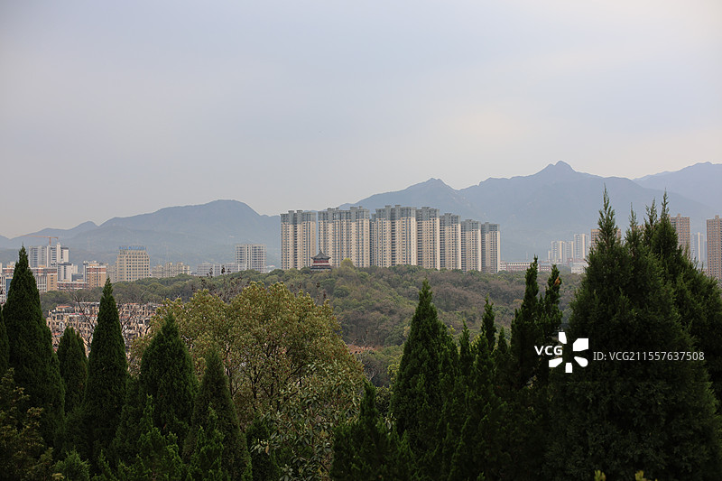 江西九江南山公园山顶城市传统文化高层建筑远景全景特写图片素材