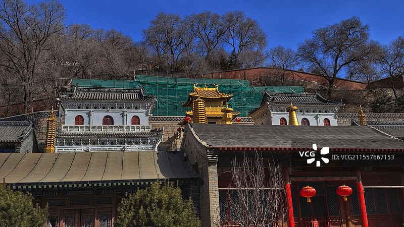 五台山显通寺始建于东汉时期是中国最早的佛寺之一与洛阳白马寺同为“释源宗祖”是五台山五大禅处之一全山寺图片素材