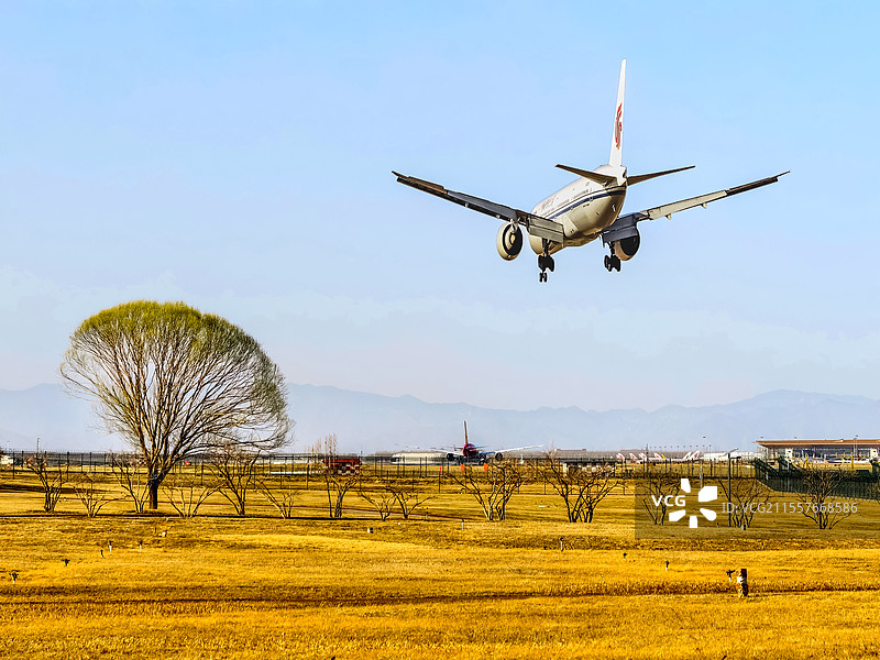 守望·回家——首都机场墙外拍摄图片素材