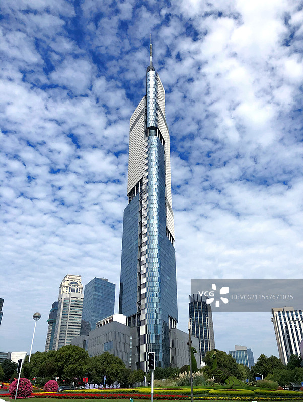 南京地标建筑紫峰大厦图片素材