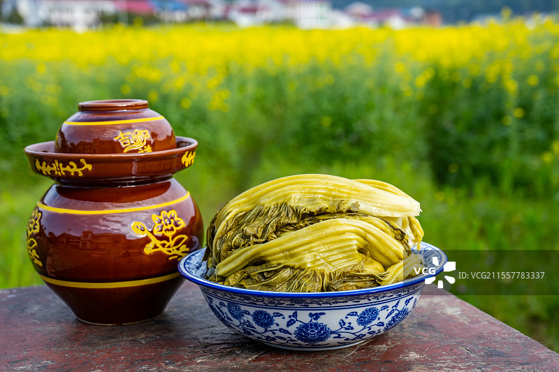 湖南农家自制美食传统老坛酸菜图片素材