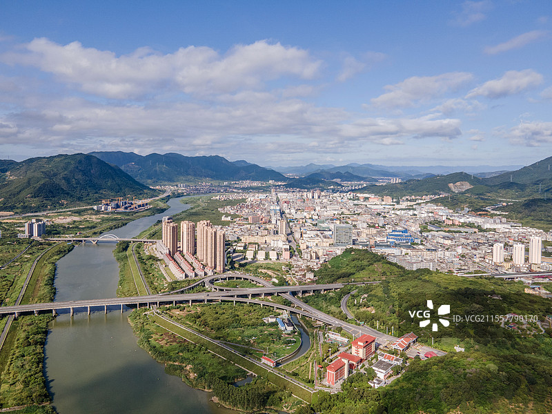 莆田木兰溪两岸的宜居生态与城市建筑的航拍图片素材