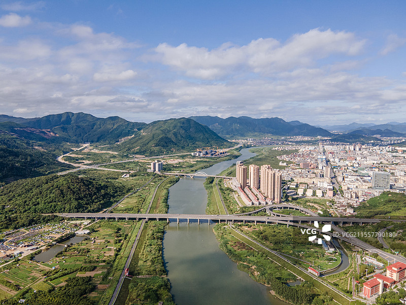 莆田木兰溪两岸的宜居生态与城市建筑的航拍图片素材