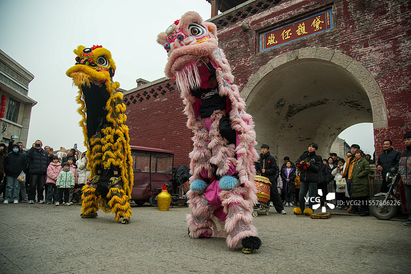 浚县社火舞狮表演图片素材