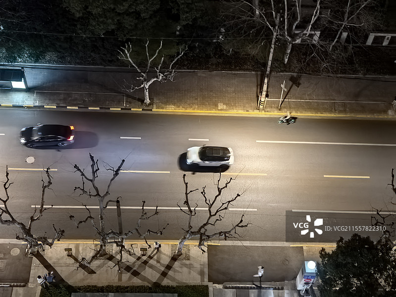 上海淮海西路上海高级金融学院门口夜景图片素材