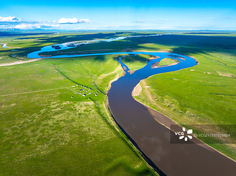 航拍甘肃省甘南藏族自治州玛曲黄河第一湾图片素材
