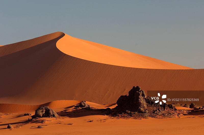 沙漠景观，阿尔及利亚Tin Akascheker，岩石 formations，阿尔及利亚，非洲图片素材