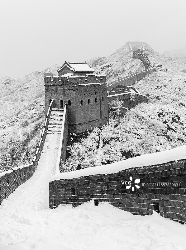 银装素裹古老的金山岭长城-万里长城雪景图片素材