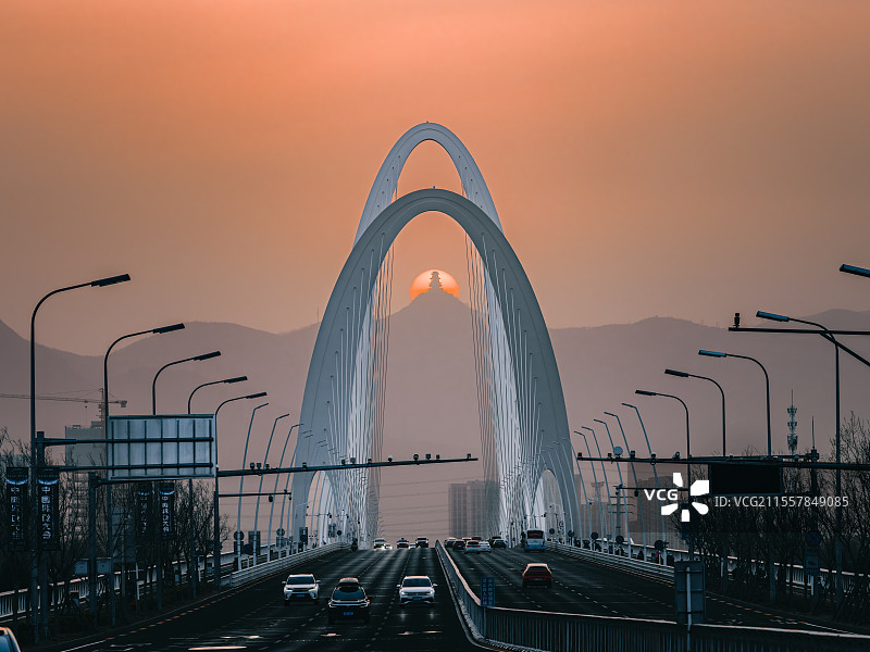 定都阁悬日图片素材