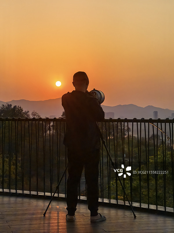 万事俱备，只待日落图片素材