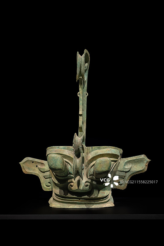 三星堆博物馆藏商代后期青铜纵目面具图片素材