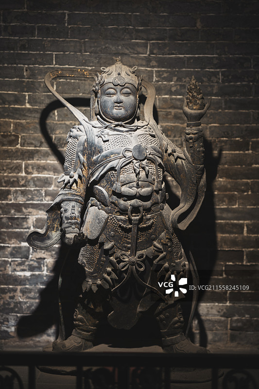 山西太原纯阳宫 铜鎏金韦陀菩萨像图片素材