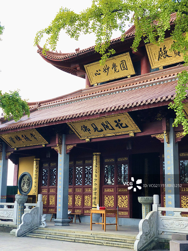 西林禅寺的大殿、花开见佛图片素材