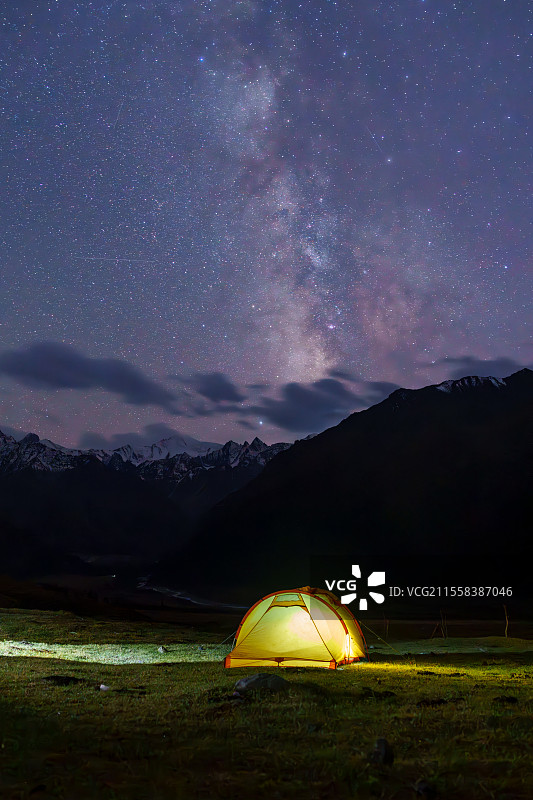 夏特营地星空图片素材