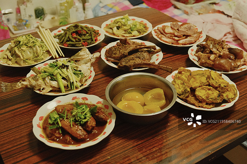 新年年夜饭东北传统菜图片素材