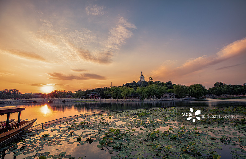 夏季北海公园的落日图片素材