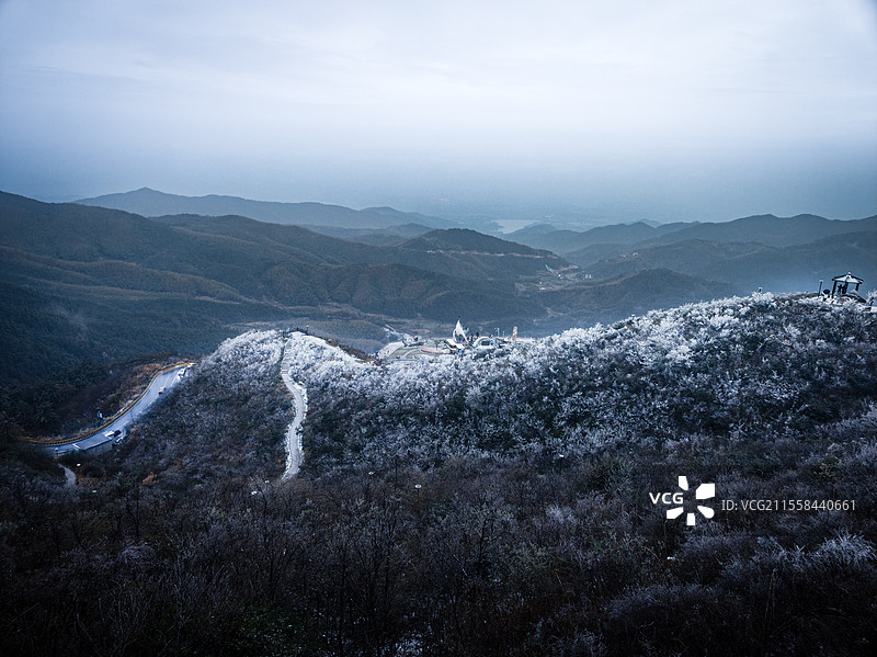 南昌梅岭国家森林公园春雪图片素材