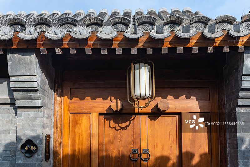 北京前门文华东方酒店四合院庭院木制大门图片素材