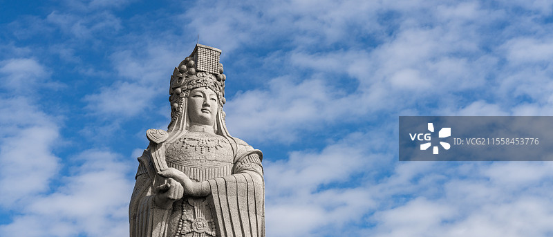 莆田湄洲岛妈祖祖庙里的妈祖石雕神像图片素材