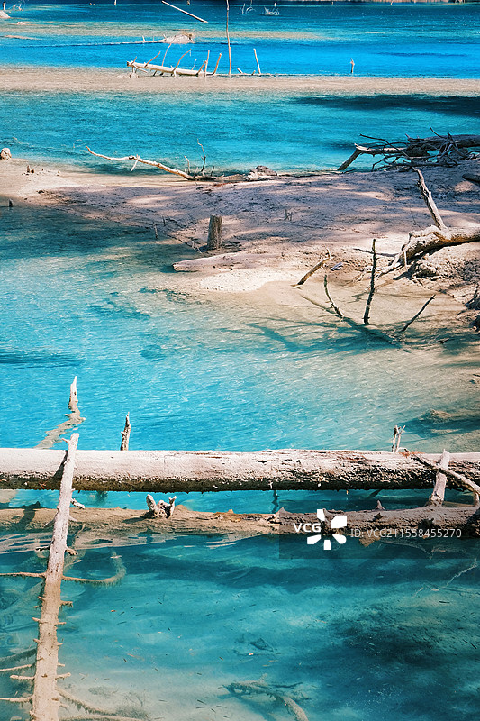 湛蓝的水图片素材