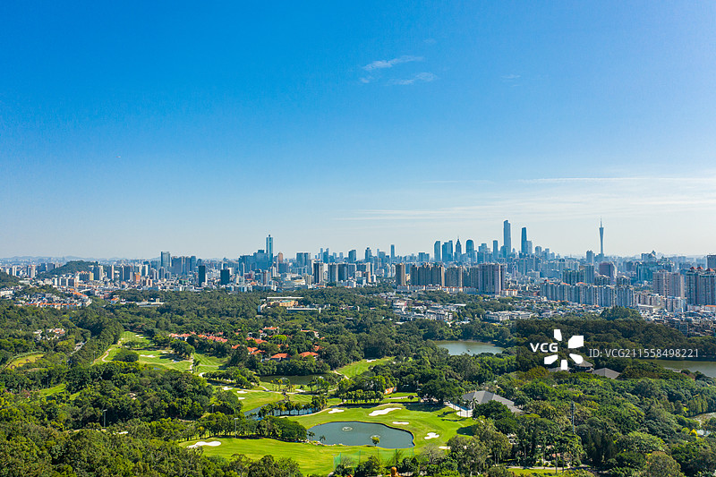航拍中国广州城市天际线和公园图片素材