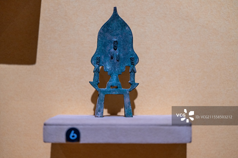 山西博物院-山西省寿阳县出土-隋(581-618年)-菩萨三尊像图片素材