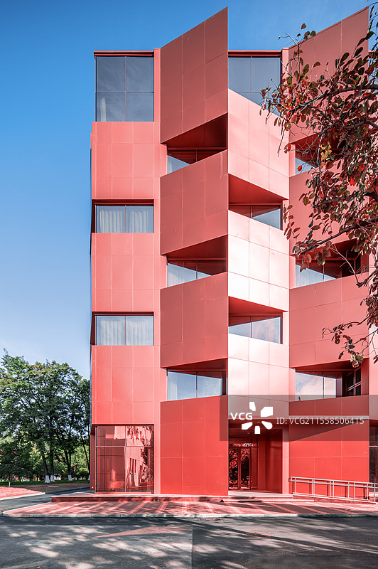 天空,办公楼外观,著名景点,窗户,发展,蓝色,城市,建筑结构,外立面,户外,白昼,现代,建筑,学校,图片素材