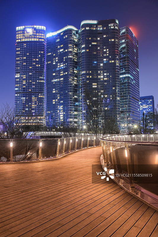 成都-双子塔-银泰中心-02图片素材