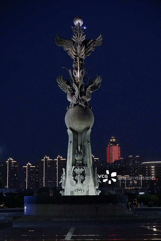 芜湖鸠兹广场《鸠顶泽瑞》图片素材
