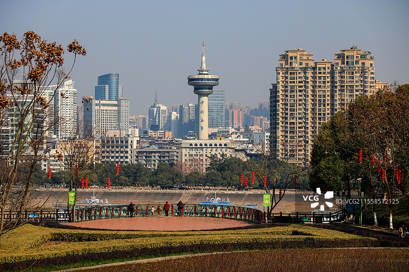 春天湖北宜昌磨基山森林公园风景图片素材