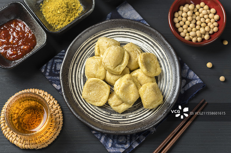 云南美食石屏包浆豆腐特写图片素材