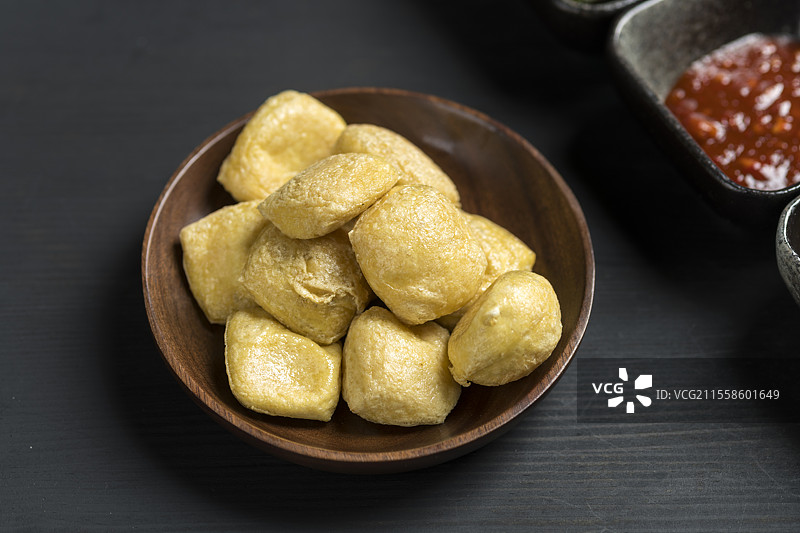 云南美食石屏包浆豆腐特写图片素材