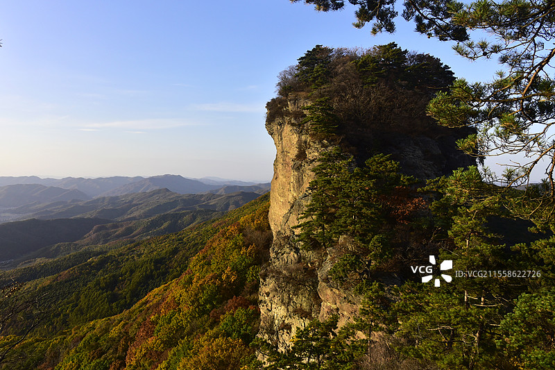 辽宁本溪五女山景区独季峰集仙台秋天秋景图片素材