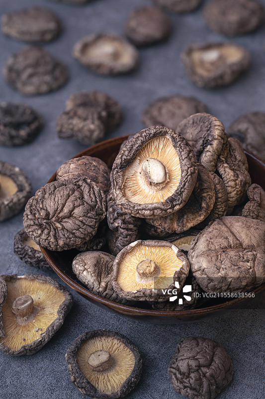 一堆香菇干特写图片素材