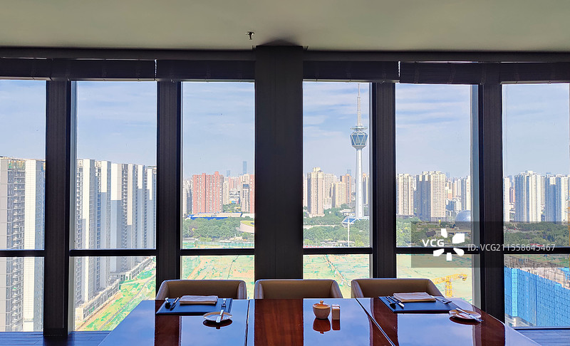 西安万丽酒店早餐厅-远眺西安电视塔图片素材