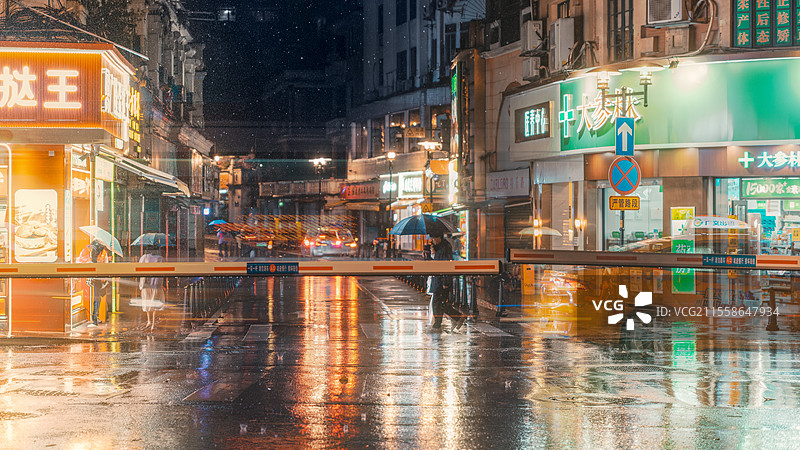 广州东山口雨夜图片素材