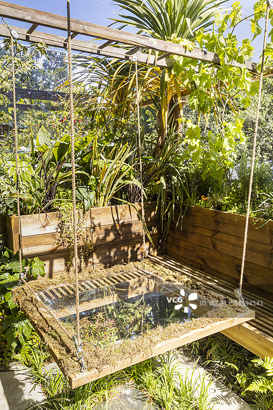 由克拉拉·博丹和蒂博·德布鲁瓦设计，沙龙花园，花园/图伊勒里花园 2023年5月，法国巴黎图片素材