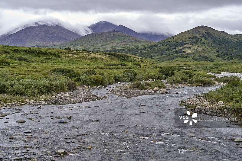 基格鲁阿伊克山脉（萨沃斯山脉），一个主要的石墨矿将重新开发以满足组件市场的新需求。位于阿拉斯加州，诺姆至泰勒公路以西，泰勒公路，西瓦德半岛。图片素材