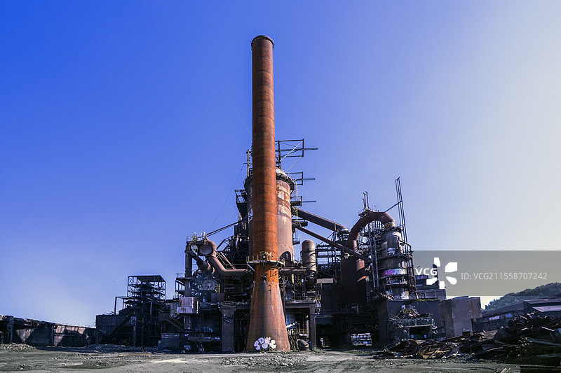 欧洲最大的钢铁厂之一的拆除，除了高炉外，所有建筑物均已拆除，成为国家建筑遗产的一部分。钢材将在阿塞洛米塔尔进行回收。比利时列日图片素材