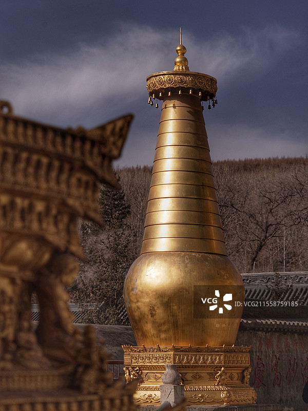 五台山显通寺始建于东汉时期是中国最早的佛寺之一与洛阳白马寺同为“释源宗祖”是五台山五大禅处之一全山寺图片素材