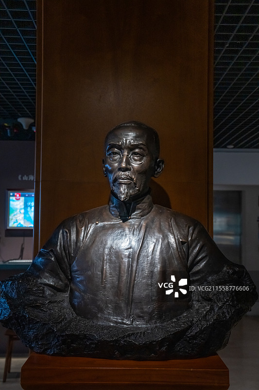 北京国家典籍博物馆傅增湘雕像1872-1949年图片素材