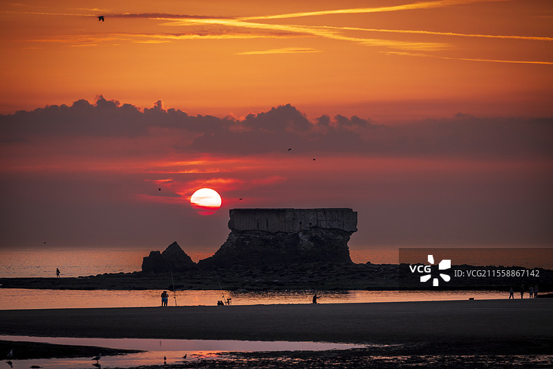 日落时分的厄尔特堡，勒波特尔，海岸蓝色，帕德卡莱，法国图片素材