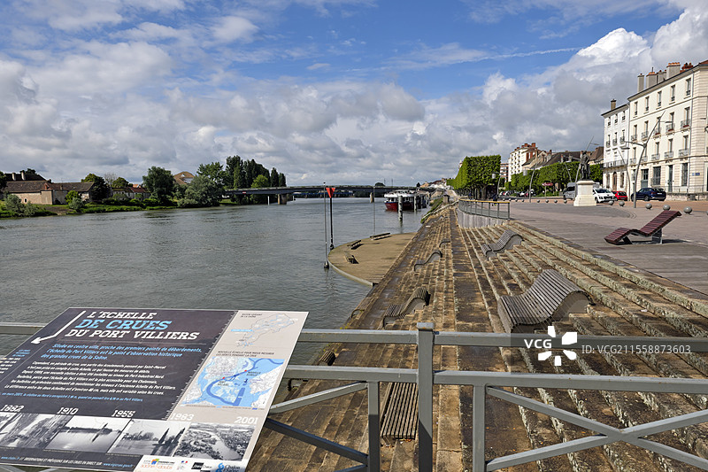 索恩河，邮政码头，波尔维利耶港的洪水等级，沙隆-索恩，索恩-卢瓦尔，法国图片素材