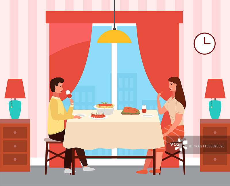 一对情侣在家享用意大利美食和葡萄酒。桌上摆放着意大利面和肉排，还有搭配酒精的品尝小吃。人们在公寓里交流。这对情侣正在享受浪漫的晚餐。图片素材