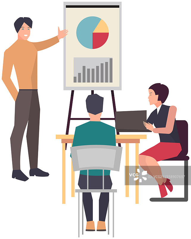 商务人士召开项目战略规划会议。团队合作制定商业计划，创造新的创意项目。会议讨论创业事宜。同事们在创业方面进行讨论。会议讨论启动项目和商业计划。同事们在创业方面进行讨论。图片素材