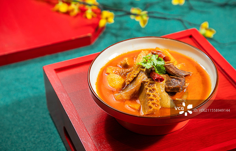 港式牛杂萝卜炖牛腩牛杂煲沙嗲牛杂牛肉牛肚牛大肠牛肺牛百叶图片素材